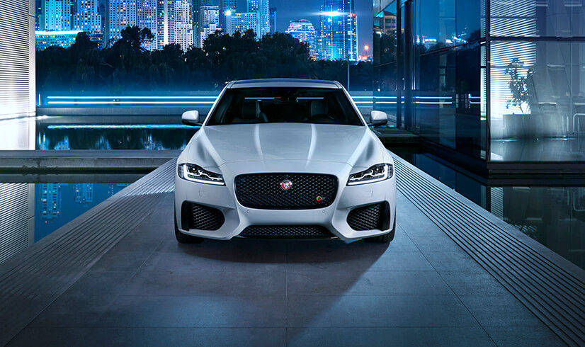 DISTINCTIVELY JAGUAR